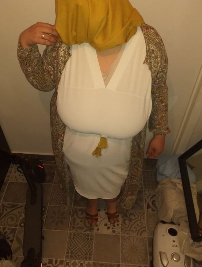 Desperate Singel Arab Moms who want the BBC