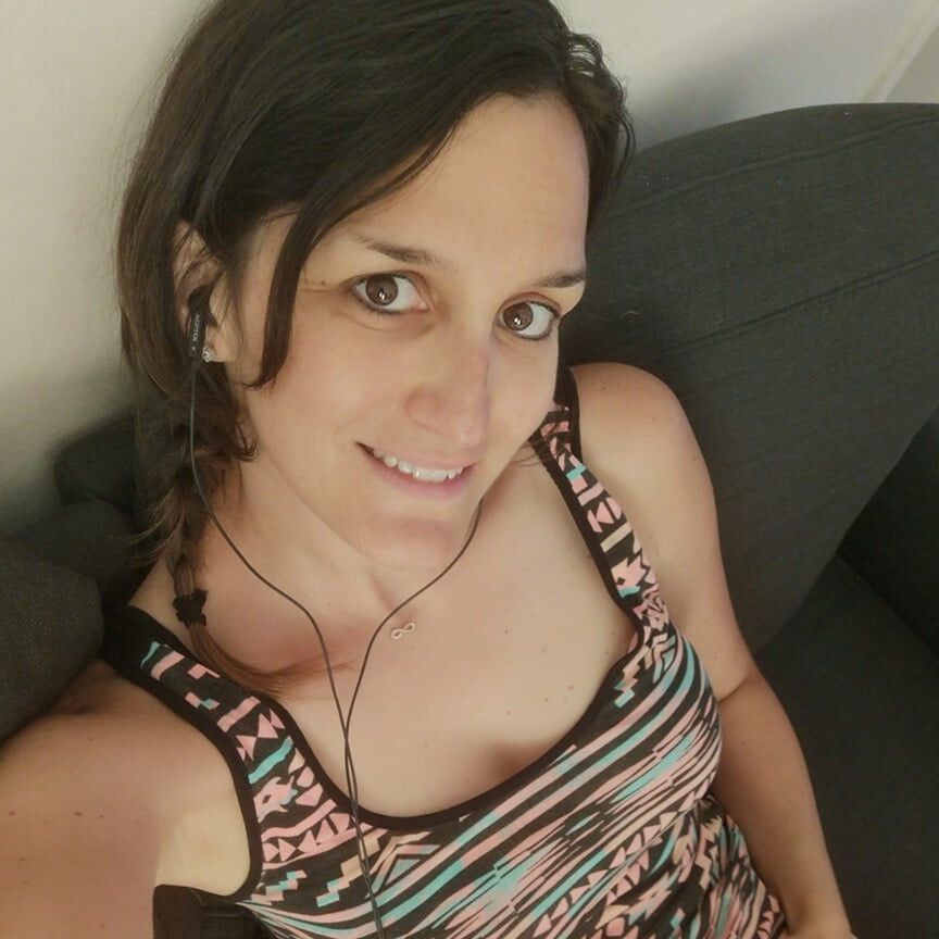 Delphine pute a pines pour dedi montage tribute fake