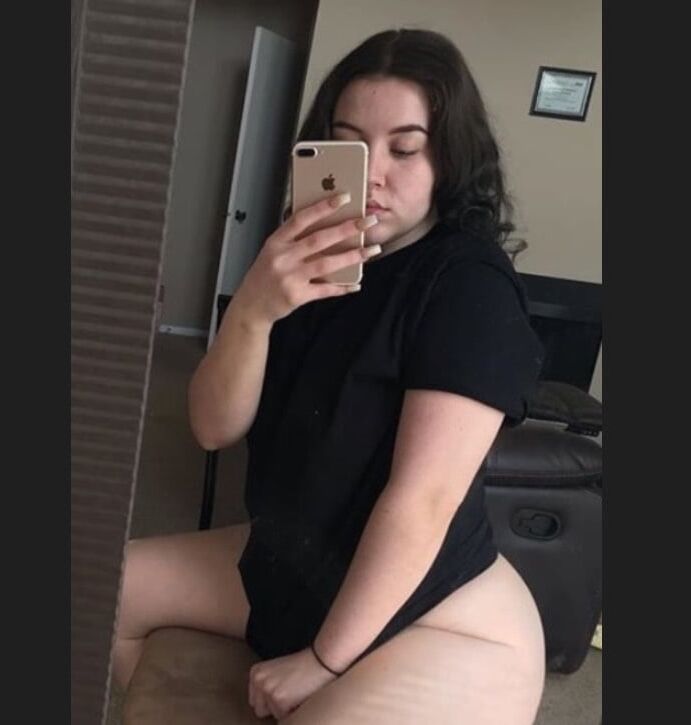 Curvy Vanilla Amateur