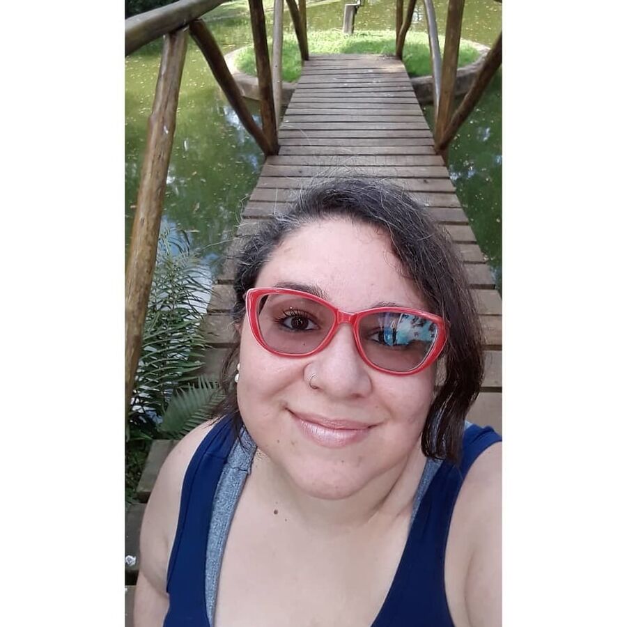 Gostosa (cum on glasses)
