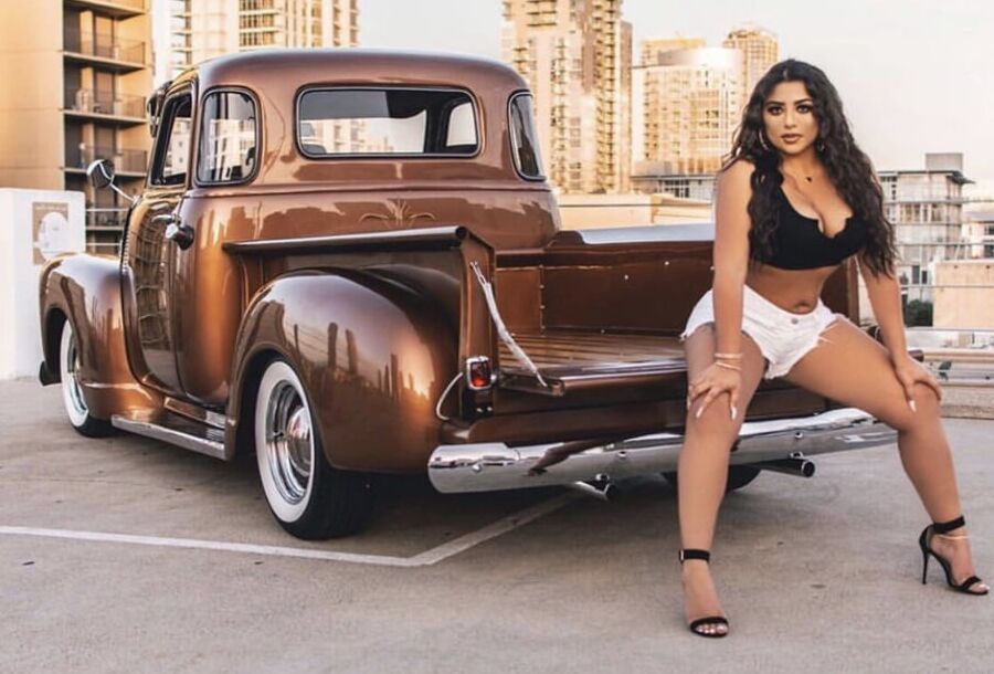 Cholas Hoodrats and Lowrider girls