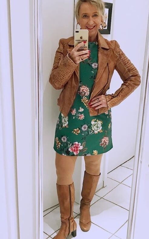 Insta Milfs &amp; Gilfs Wearing Boots