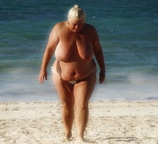 BBW matures and grannies at the beach