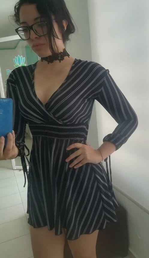 Vanessa, Mexicana, no desnuda, para masturbarse mirandola