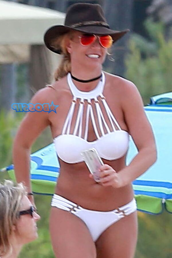 milf battle round bikini hilary duff vs britney spears