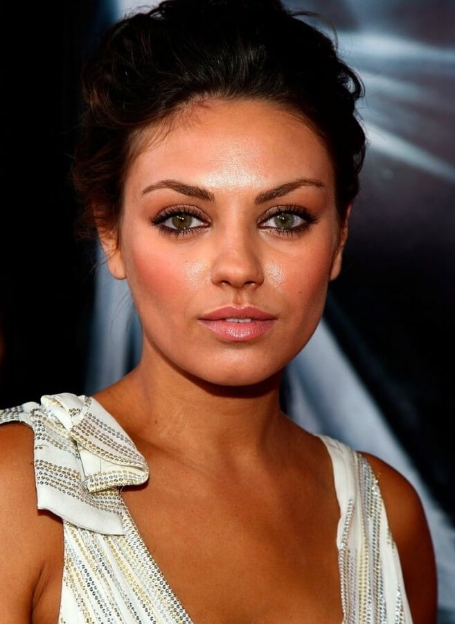 Celebrity Hot - Mila Kunis
