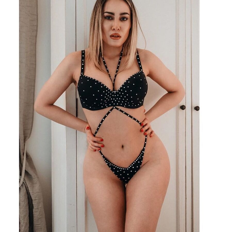 insta_paulina Instagram bitch