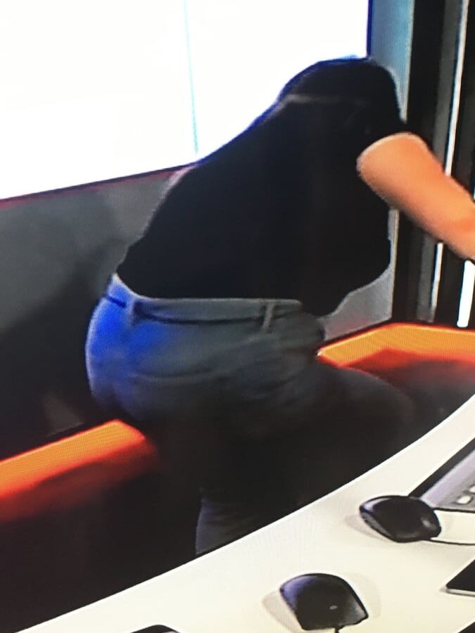 Sarah Qmusic vj Belgium