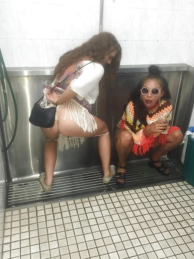 Amateur Pissing