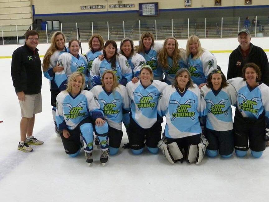 Hockey mms and players
