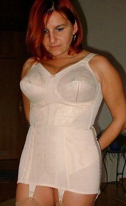Mieder Striptis