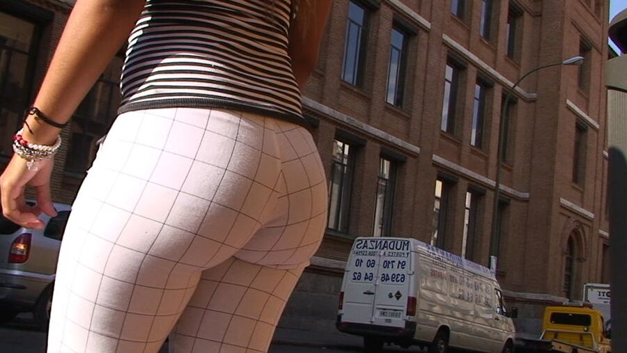 delicious big ass GLUTEUS DIVINUS candids