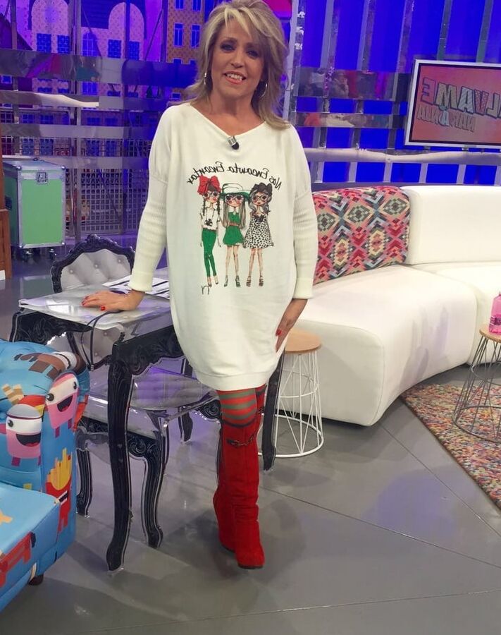 Female Celebrity Boots &amp; Leather - Lydia Lozano