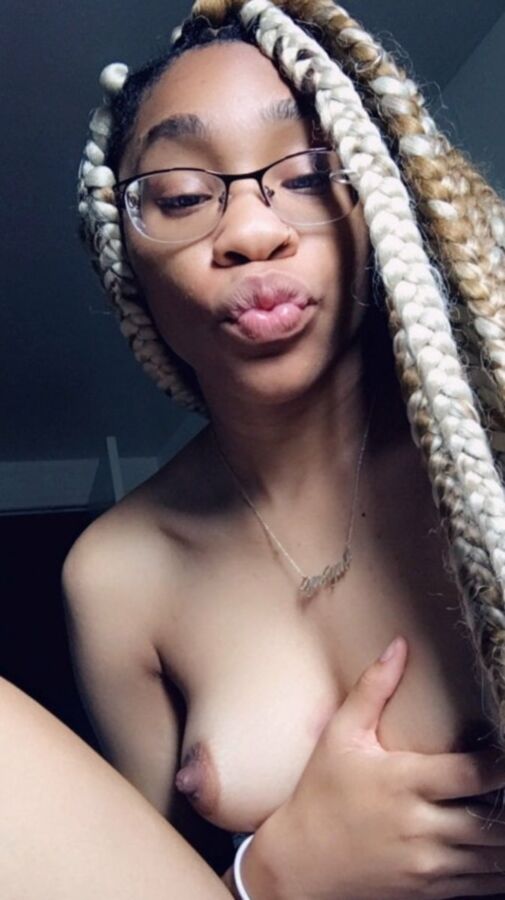 THIS BITCH TAKING A SELFIE V