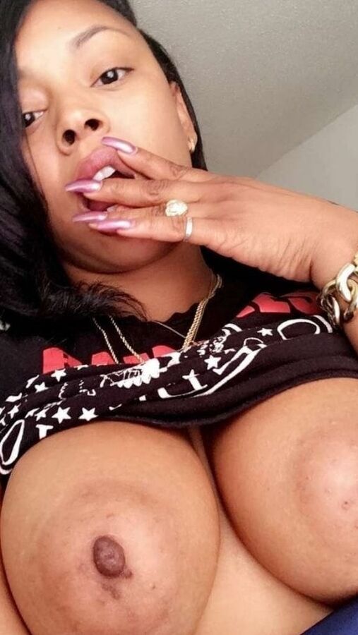 THIS BITCH TAKING A SELFIE V
