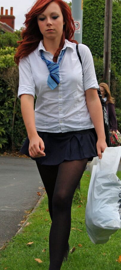 Street Pantyhose - UK Trash in Pantyhose and Tights