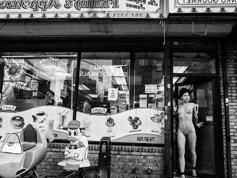 Marisa Papen: best of public nudity