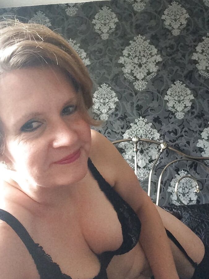 Exposed Sexy Slut Paula from Staffordshire yrs old