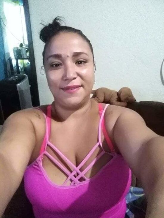 LINDAS TETOONAS LATINBUSTY