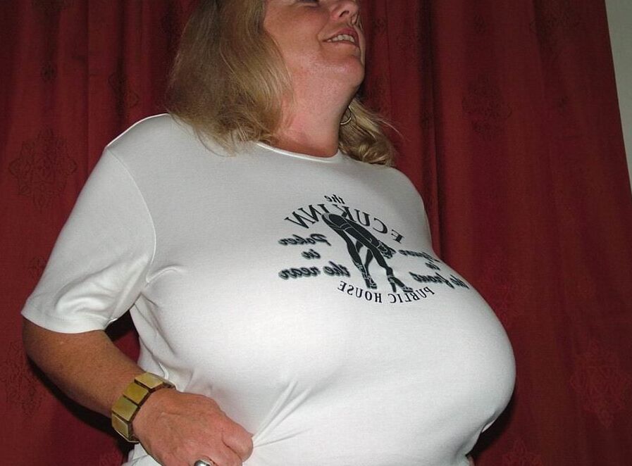 Clothed Mature - Big Boobs
