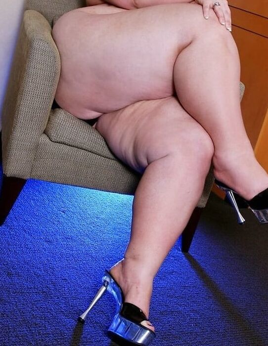 Sexy &amp; Chubby Legs