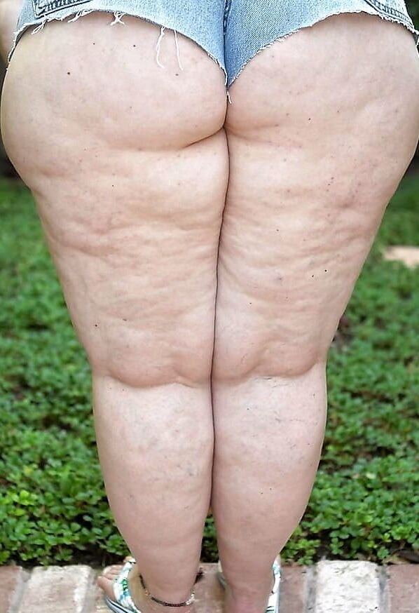 Sexy &amp; Chubby Legs