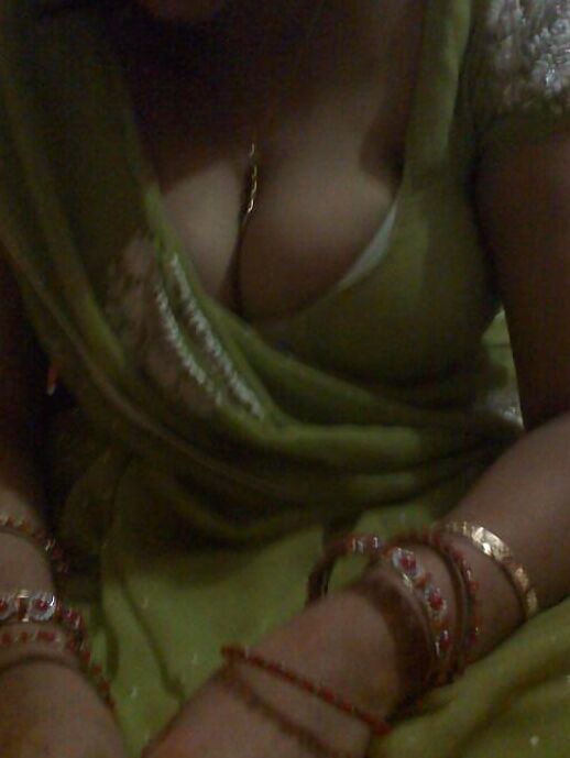 Desi milfs