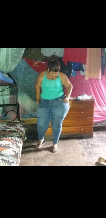 Lucy Mamacita Nalgona