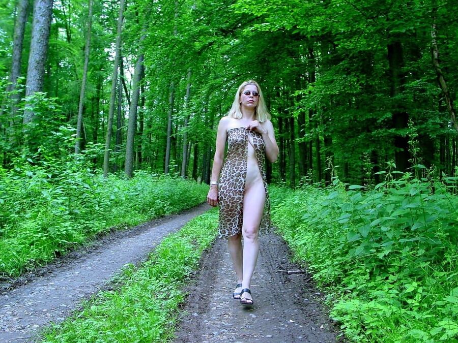 Marion exhibition wife from Germany