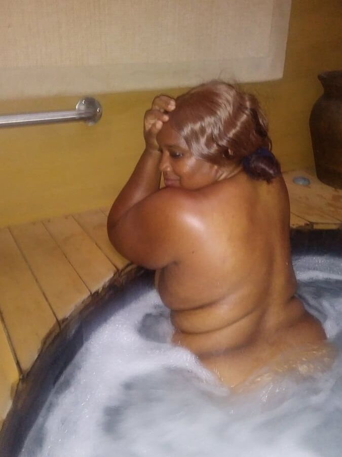 Sexy and Black mature milf