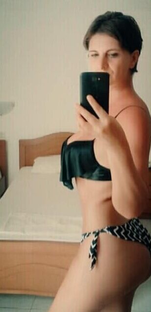 Big ass Serbian milf Goca