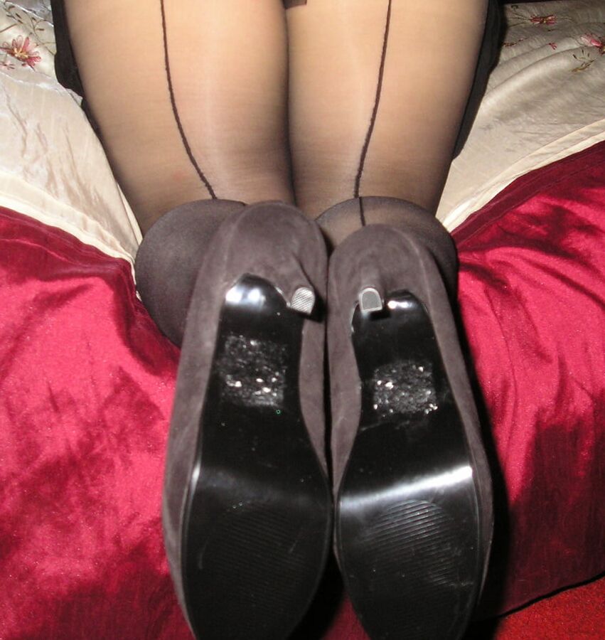 My girlfriend wearing black seamed tights pantyhose