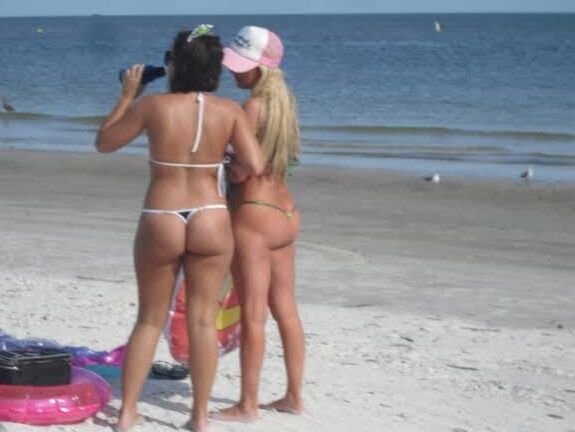 Garotas Gostosas Na Praia