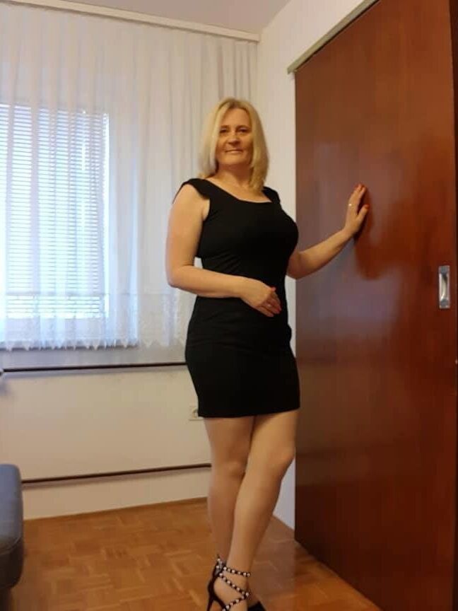 clothed mature blondes