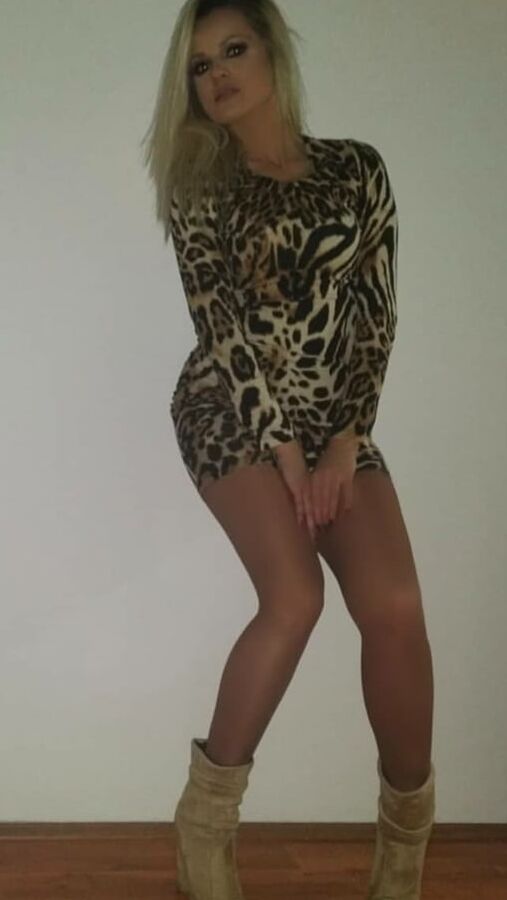 PANTYHOSE GIRLS