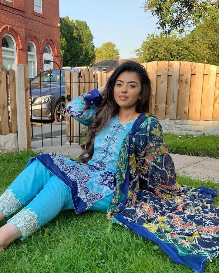 Sexy Paki sluts