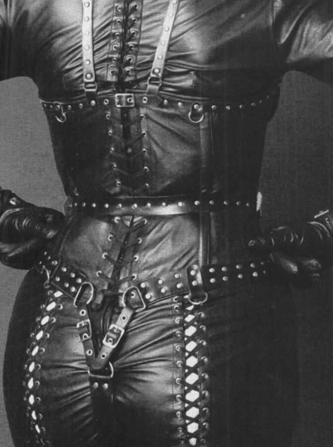 Black and White erotic pics