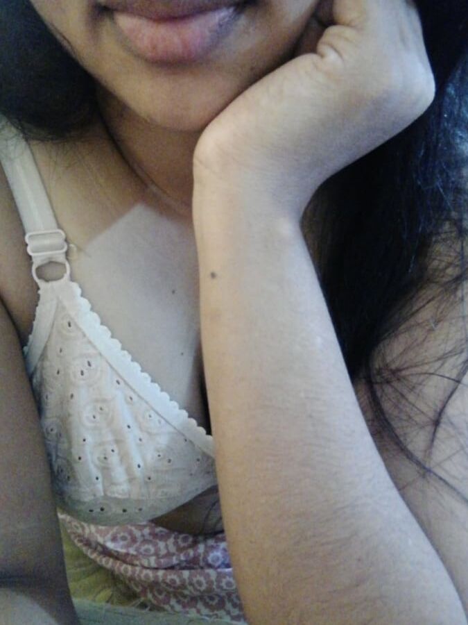 Super Hot Desi cute girl