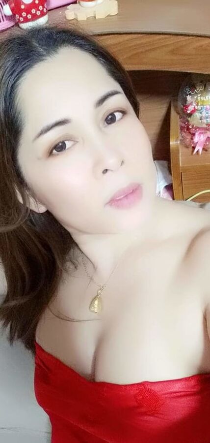Janda mahu menghisap zakar
