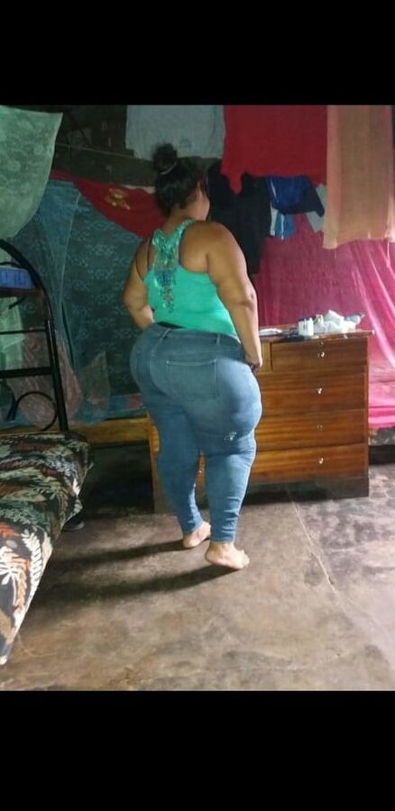 Lucy Mamacita Nalgona