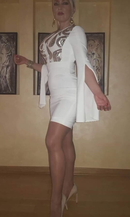 clothed mature blondes