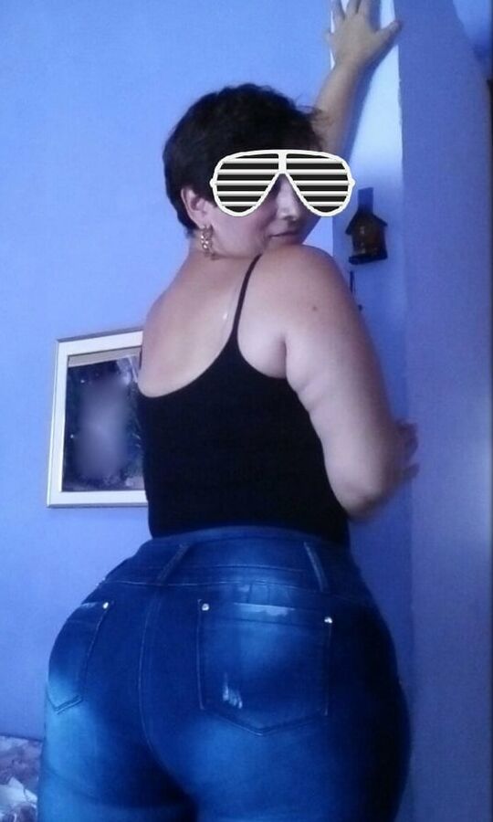 Hermosa madura culona