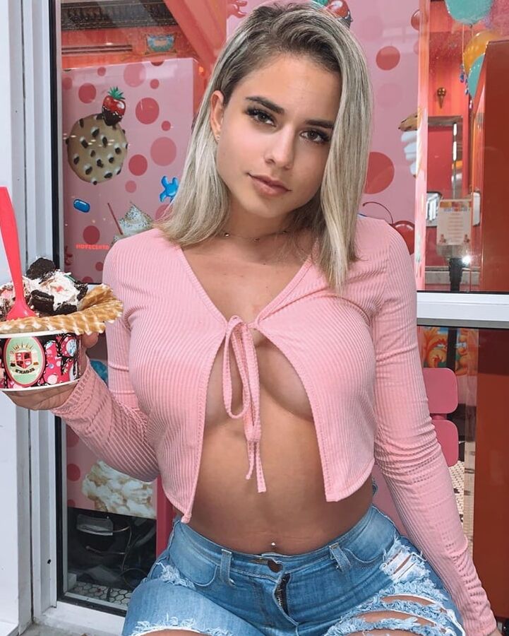 On Instagram- yaslenxoxo