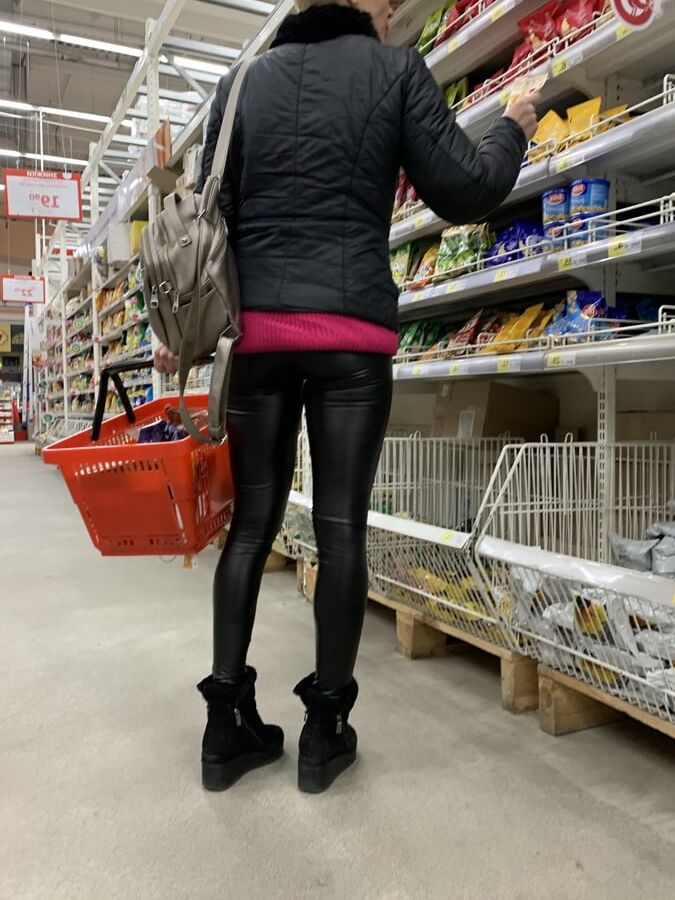 Lather ass mature