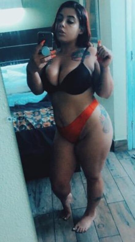 Morena latina chichona