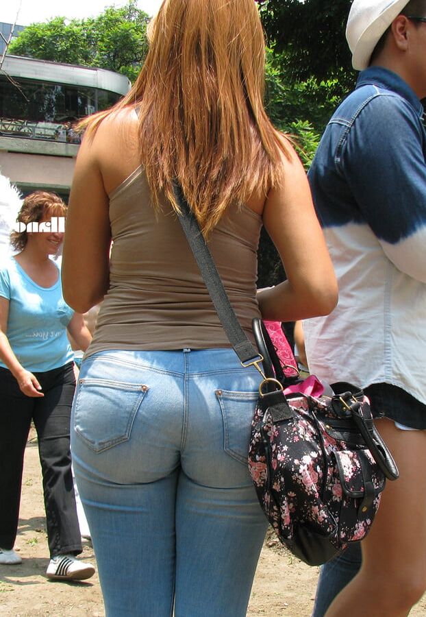 Rubia grandota en la marcha