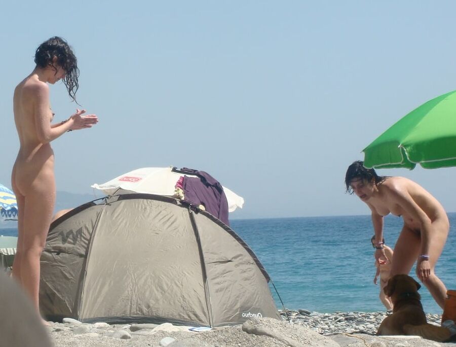 Beach Voyeur