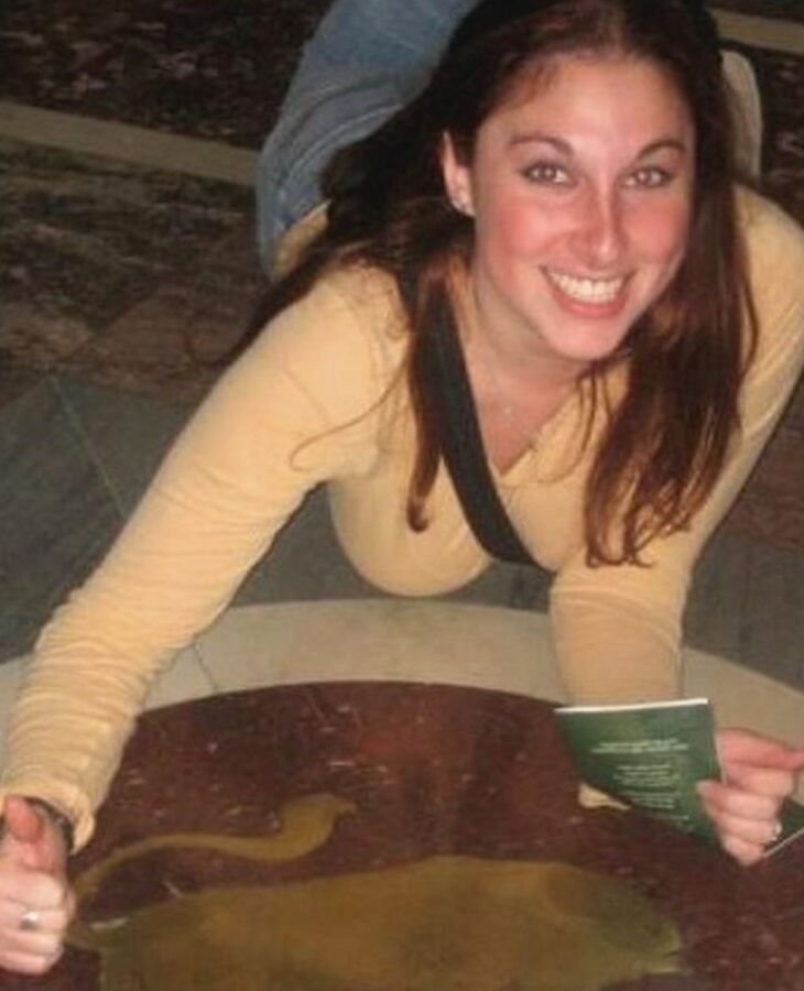 young wife brune exposed