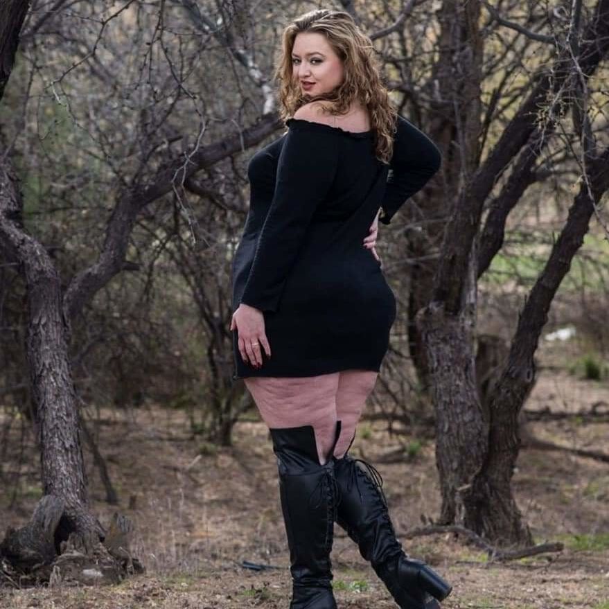 Fabulous and beautiful chubby with a huge exquisite butt
