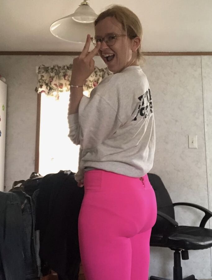 セクシーな女性の服を着た